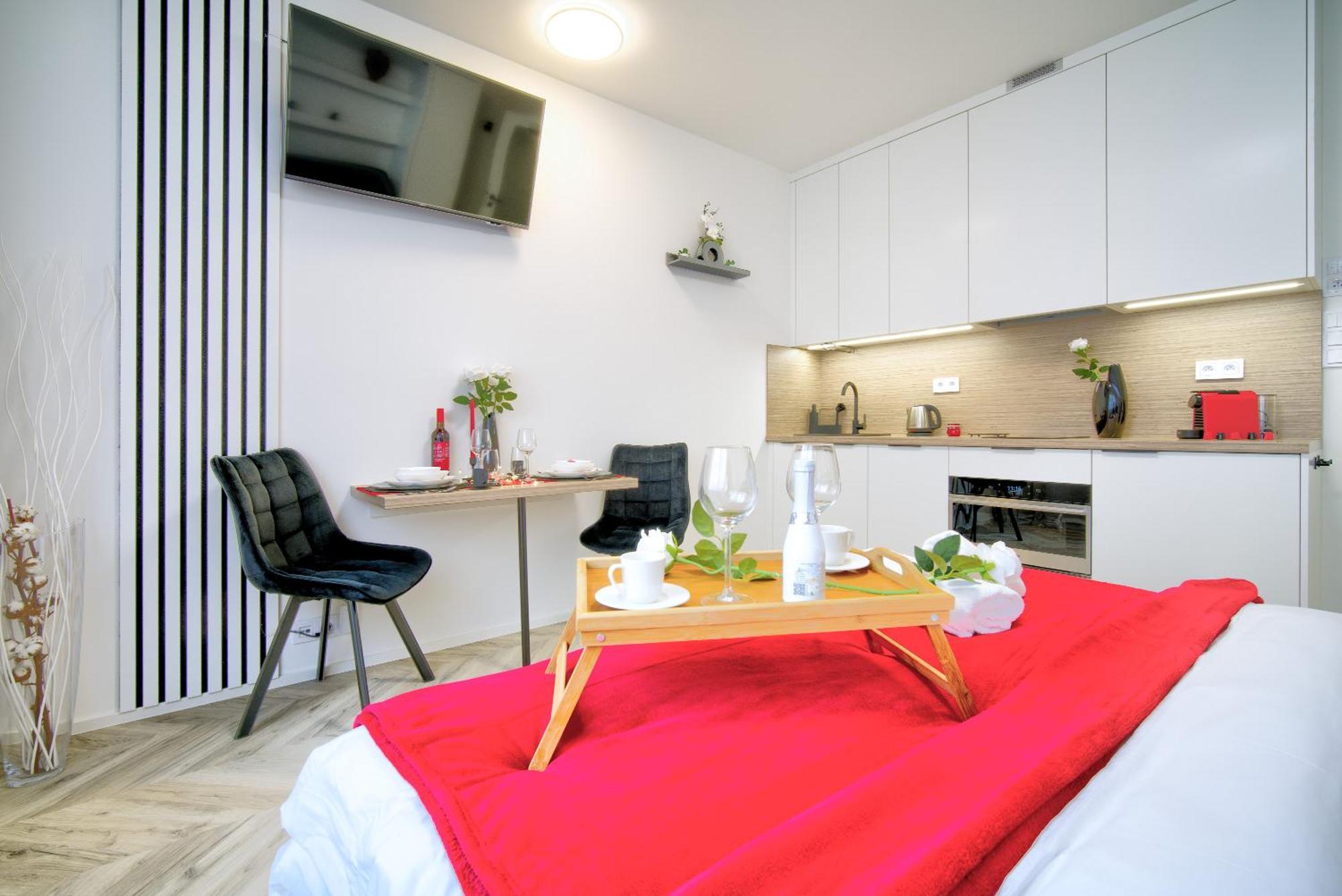 City Relax Apartments With Free Parking, 10 Mins Walk To City Centre Brünn Exterior foto